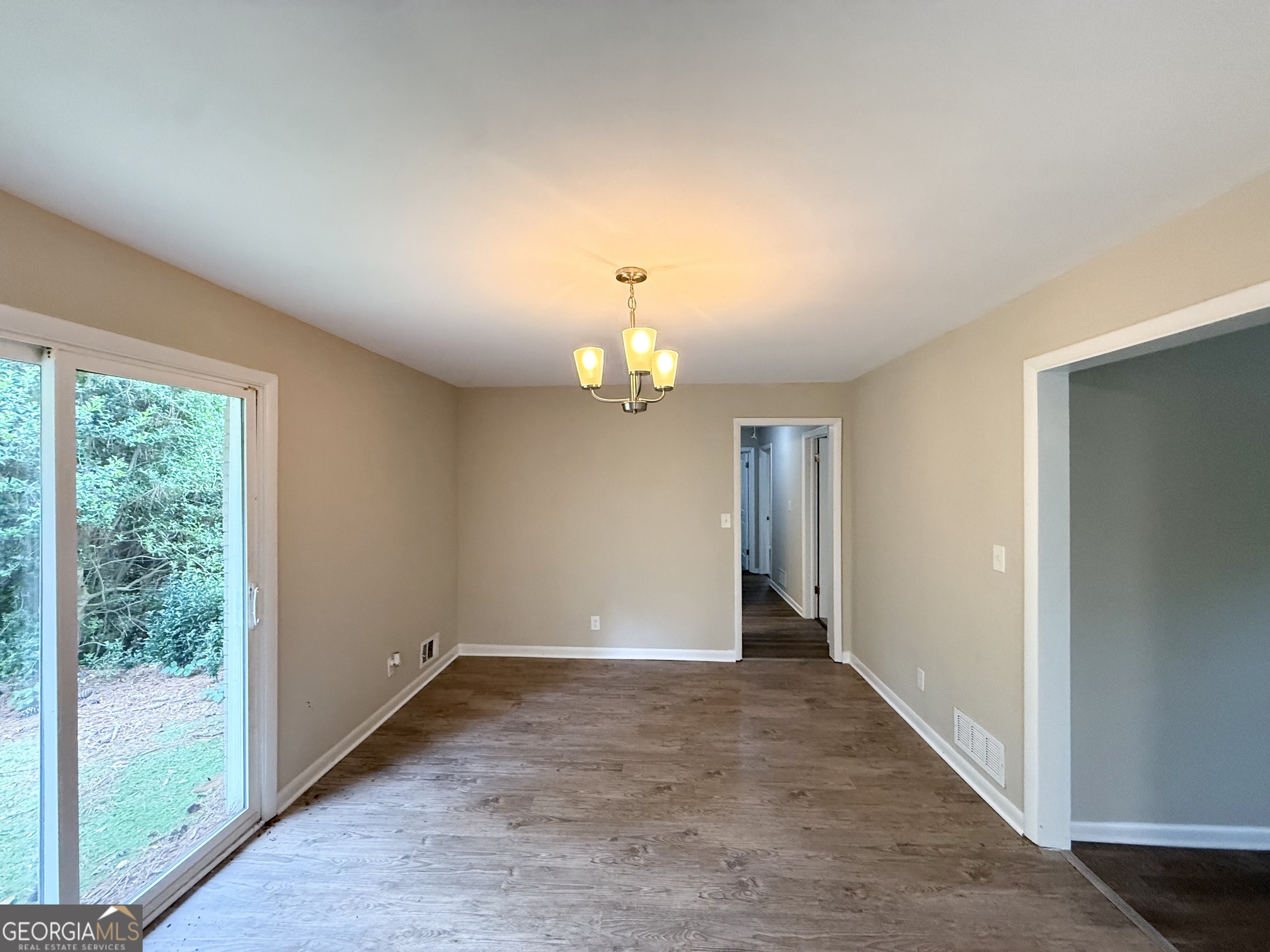 2192 Kilarney Road Decatur, GA 30032 - Photo 7 of 20