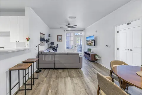$199,500 | 4221 West Spruce Street, Unit 1325, Tampa, FL 33607
