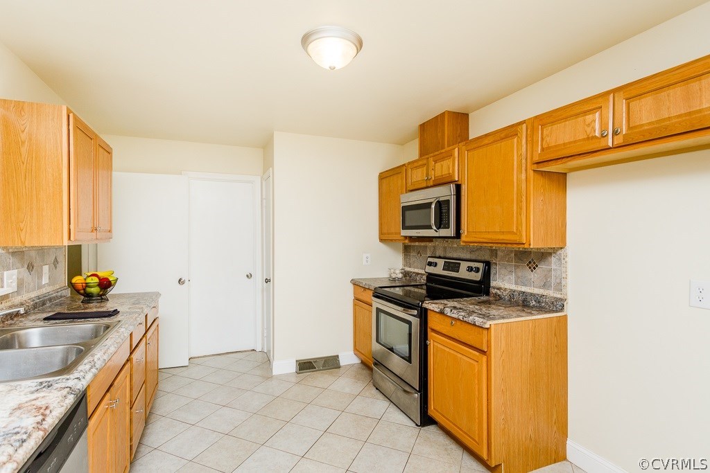 6512 Clisby Road Richmond, VA 23225 - Photo 10 of 21 Gallery Image 10