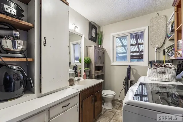 $375,000 | 138 Eastview Drive, Idaho Falls, ID 83401