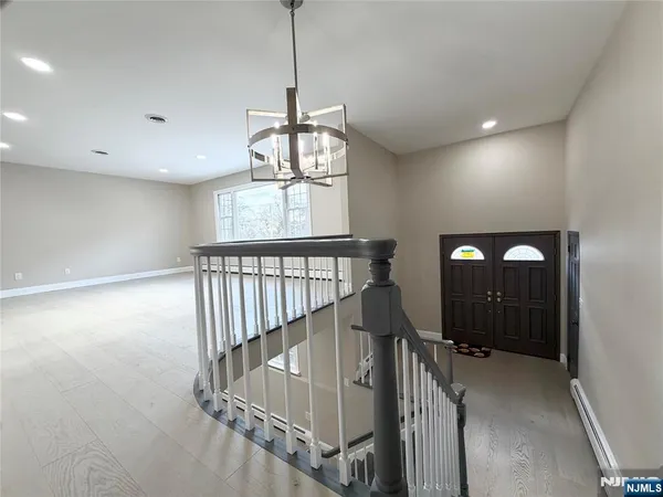 $1,600,000 | 850 Ridgewood Avenue, Oradell, NJ 07649