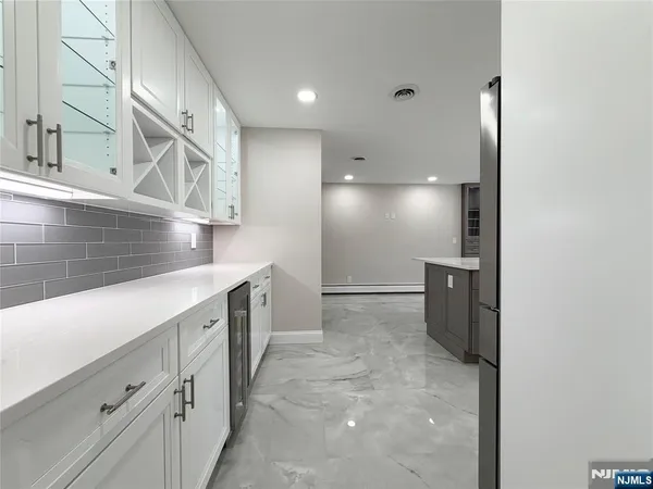 $1,600,000 | 850 Ridgewood Avenue, Oradell, NJ 07649