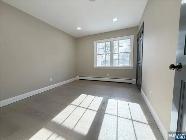 $1,600,000 | 850 Ridgewood Avenue, Oradell, NJ 07649