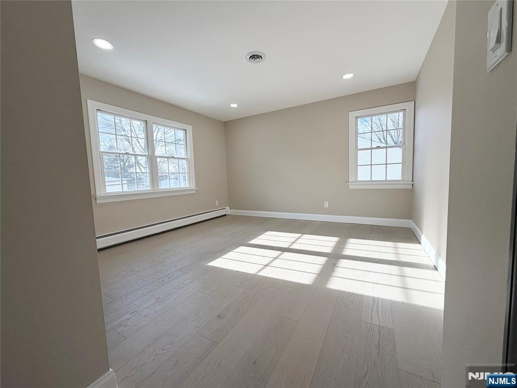 850 Ridgewood Avenue Oradell, NJ 07649 - Photo 32 of 48