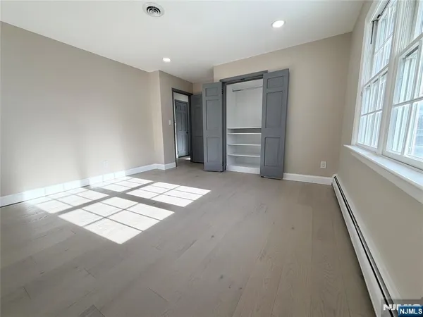 $1,600,000 | 850 Ridgewood Avenue, Oradell, NJ 07649