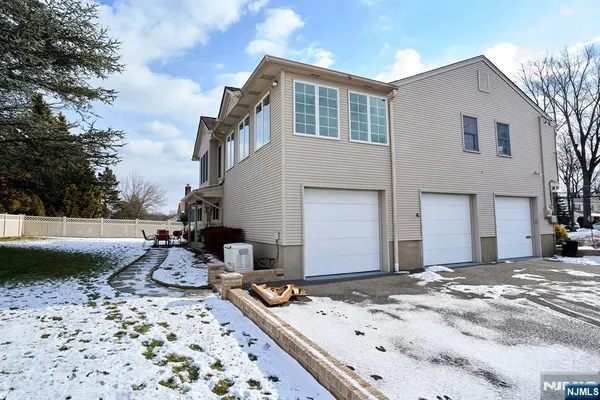 $1,600,000 | 850 Ridgewood Avenue, Oradell, NJ 07649