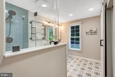 $1,150,000 | 7809 Roundabout Way, Springfield, VA 22153