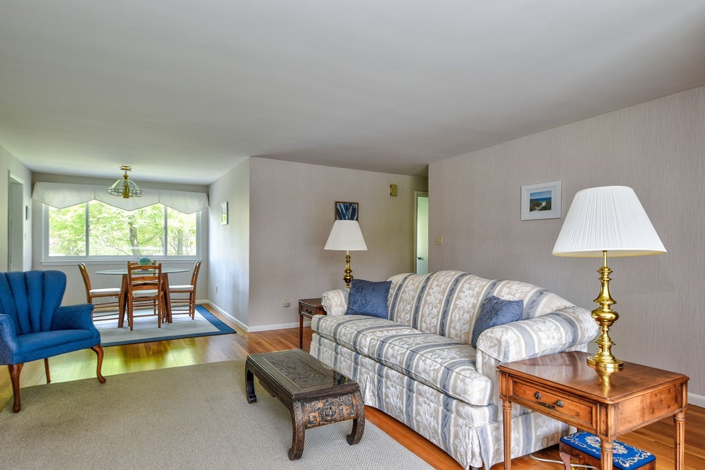 37 Livoli Road Framingham, MA 01701 - Photo 8 of 32 Gallery Image 8