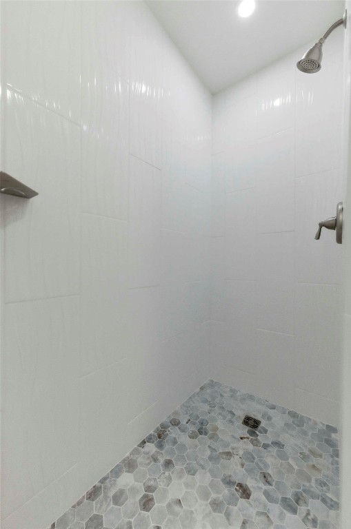 7309 Blessing Avenue Austin, TX 78752 - Photo 14 of 23 a view of a small space