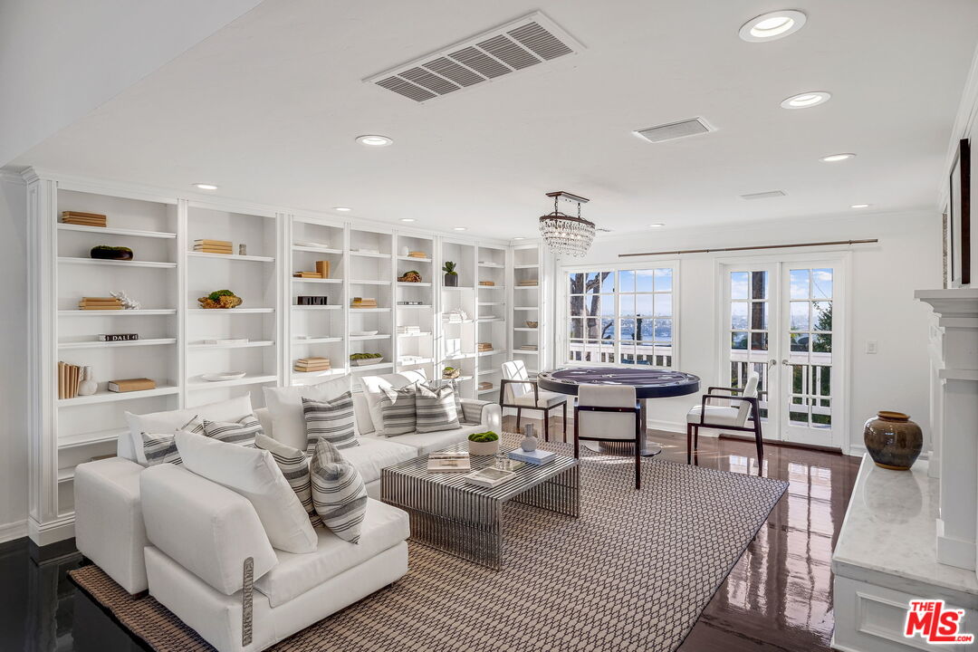 1201 Cliff Drive Newport Beach, CA 92663 - Photo 15 of 45