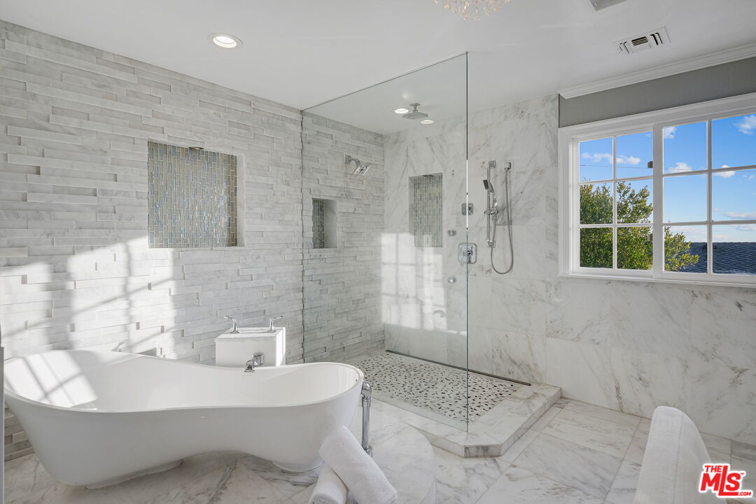 1201 Cliff Drive Newport Beach, CA 92663 - Photo 20 of 45