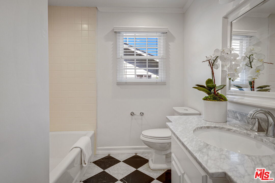 1201 Cliff Drive Newport Beach, CA 92663 - Photo 36 of 45