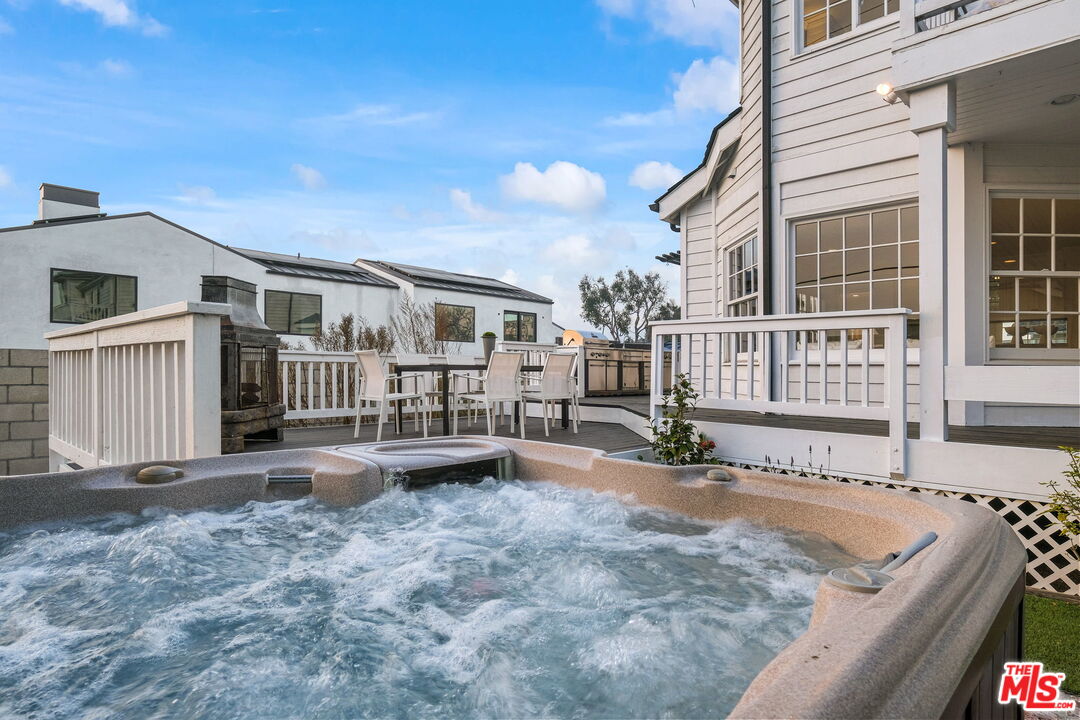 1201 Cliff Drive Newport Beach, CA 92663 - Photo 43 of 45