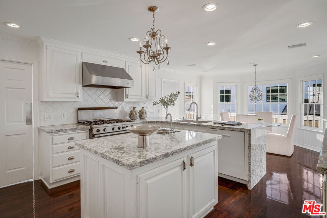 1201 Cliff Drive Newport Beach, CA 92663 - Photo 10 of 45