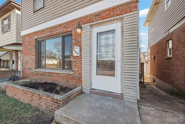 $160,000 | 7708 Tennessee Avenue, St. Louis, MO 63111