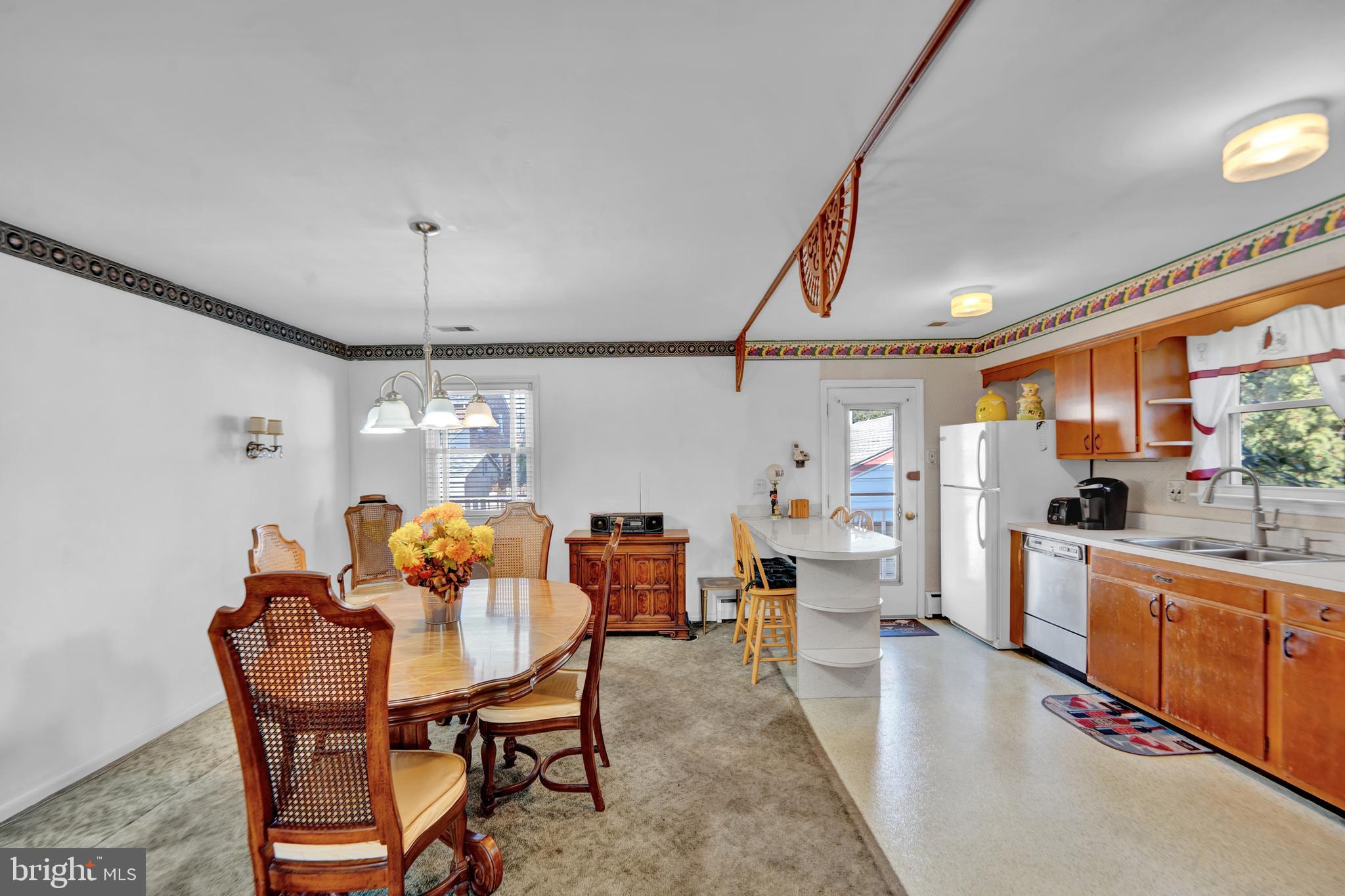 104 Gilmore Road Havertown, PA 19083 - Photo 5 of 47 a dining room with furniture and window