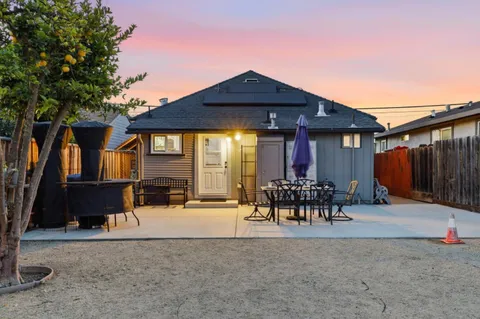 $550,000 | 827 Central Avenue, Hollister, CA 95023