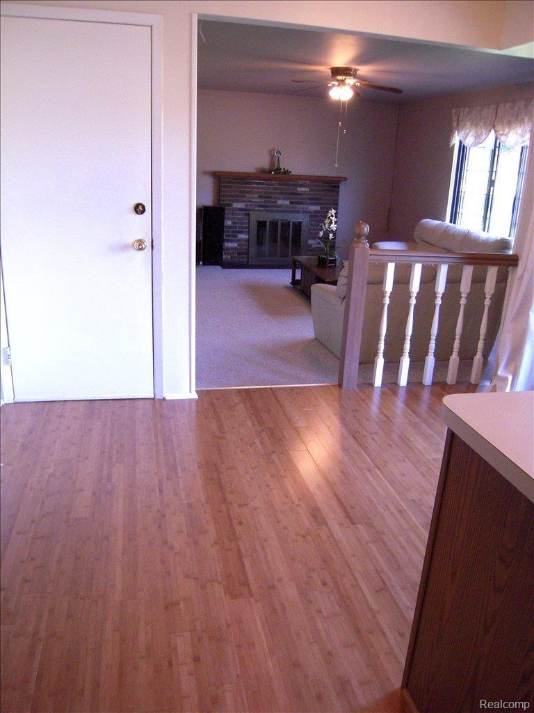 125 Foxboro Drive Rochester, MI 48309 - Photo 23 of 25 Nook Bamboo Floor