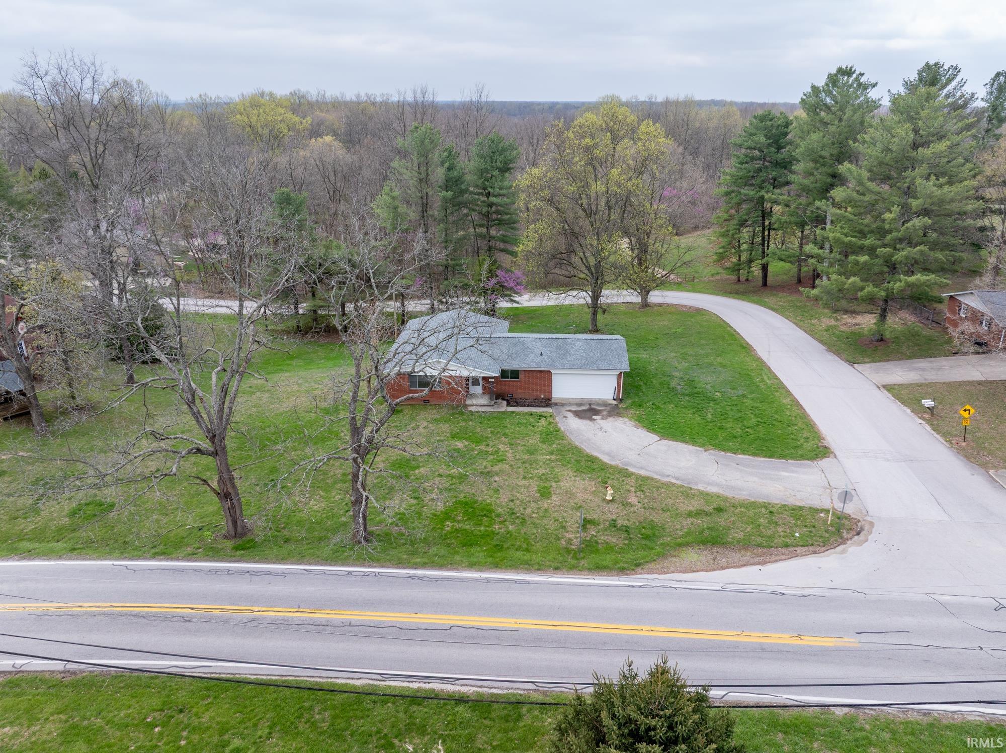 6820 East St Road Bloomington, IN 47408 - Photo 2 of 36 Gallery Image 2