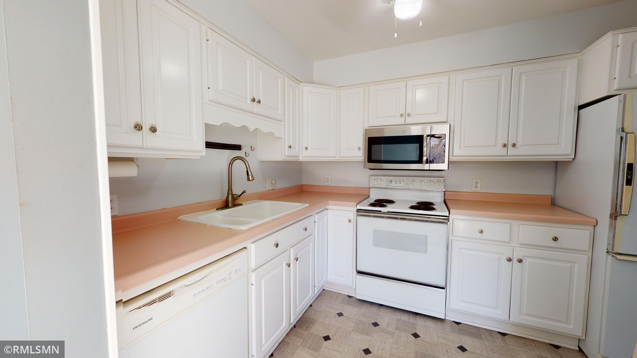 317 6th Avenue Southwest, Unit 302 Rochester, MN 55902 - Photo 4 of 29