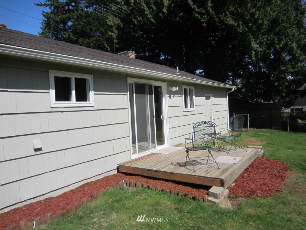 8310 196th Street Southwest Edmonds, WA 98026 - Photo 11 of 12 Gallery Image 11