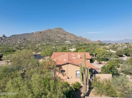 $1,375,000 | 2044 Smoketree Drive, Carefree, AZ 85377