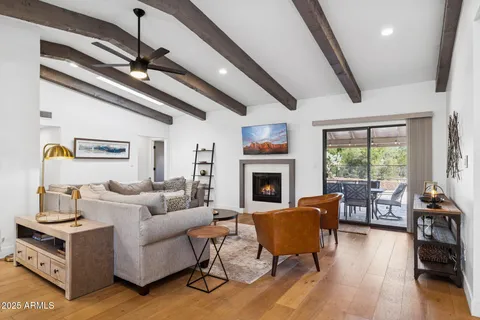 $1,375,000 | 2044 Smoketree Drive, Carefree, AZ 85377