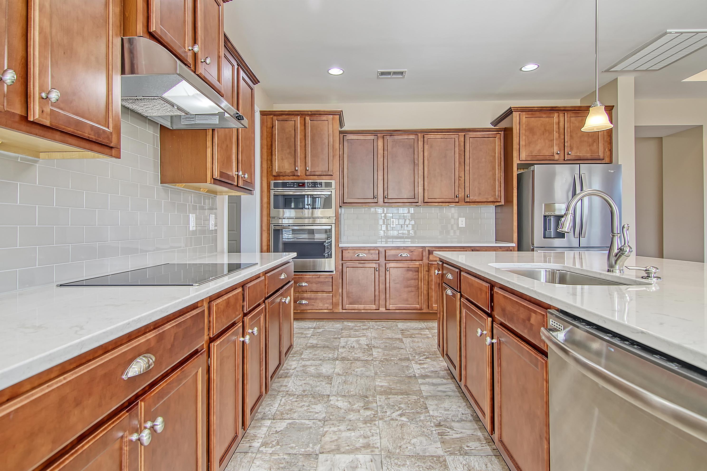 407 Ambergate Lane Moncks Corner, SC 29461 - Photo 5 of 41 CREM_407 Ambergate_044