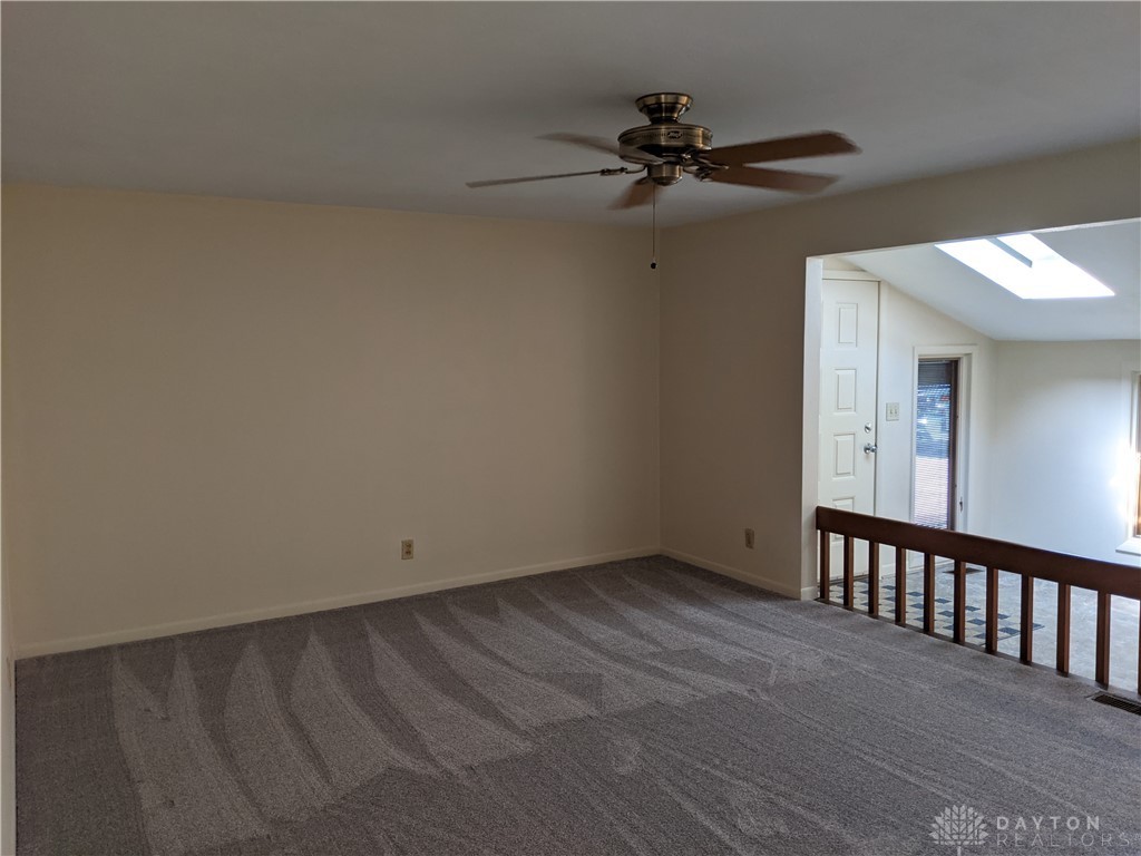 84 Parkhurst Road Dayton, OH 45440 - Photo 5 of 33