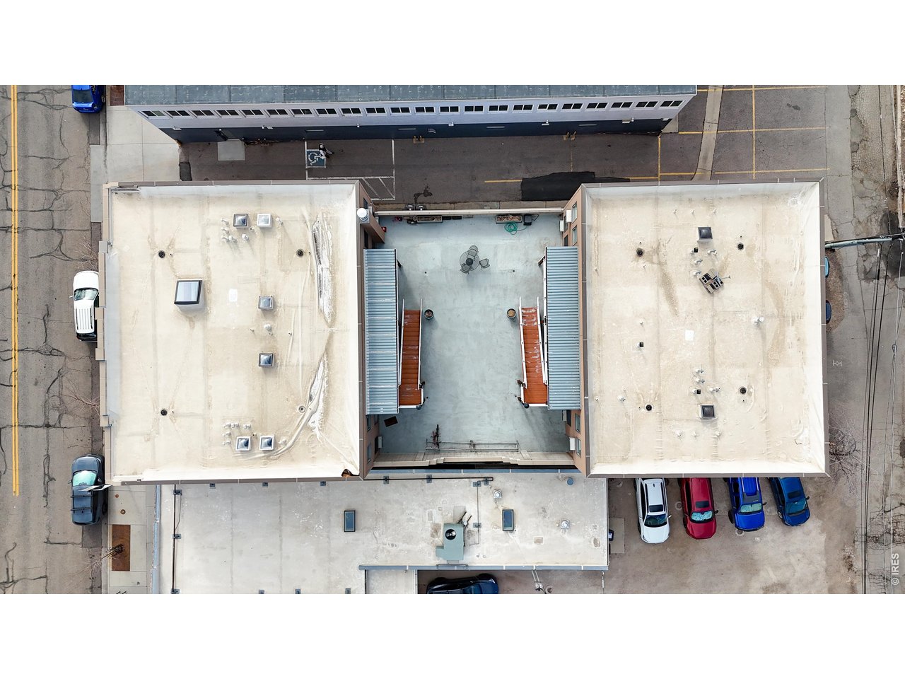 1715 15th Street, Unit 4 Boulder, CO 80302 - Photo 21 of 24 Aerial view of courtyard