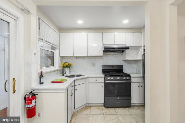 $3,750 | 318 Ewing Street, Princeton, NJ 08540