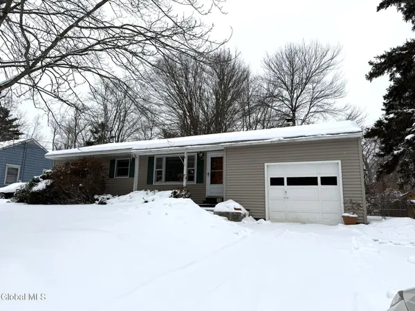 $2,500 | 10 Willey Street, Albany, NY 12203