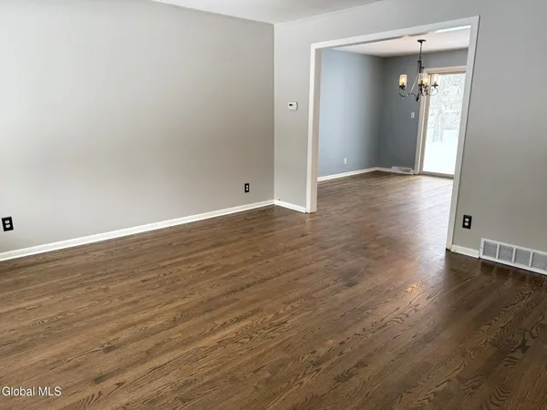 $2,500 | 10 Willey Street, Albany, NY 12203