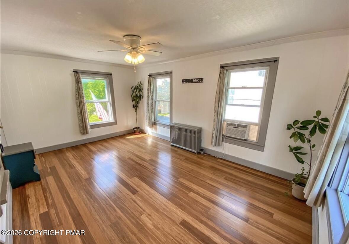 106 Division Street Portland, PA 18343 - Photo 6 of 10 IMG_1346