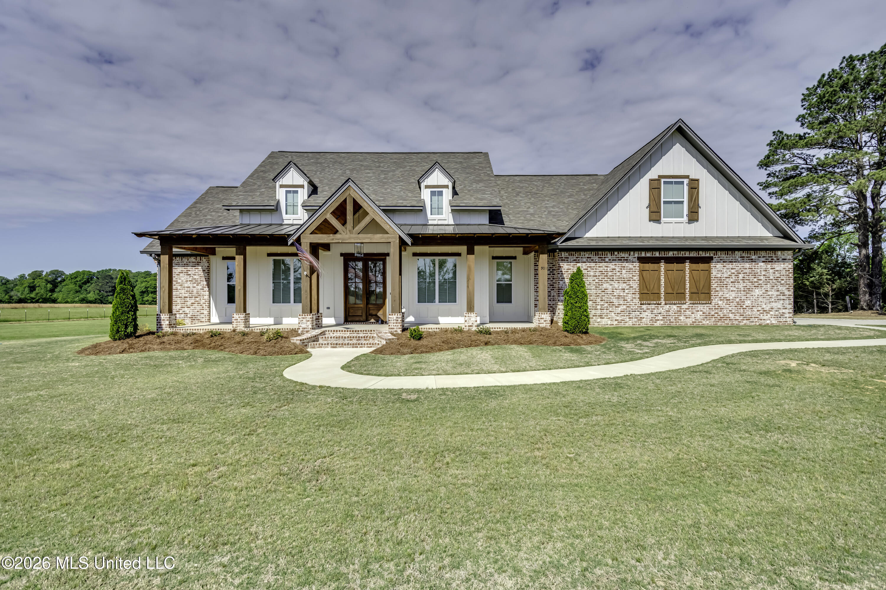 901 Sharon Road-