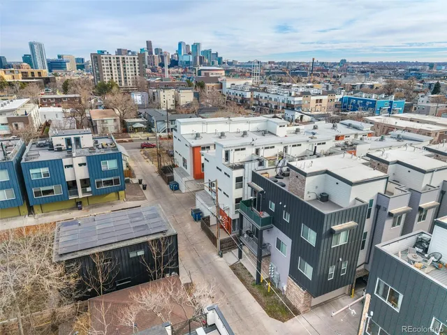 a picture of city view