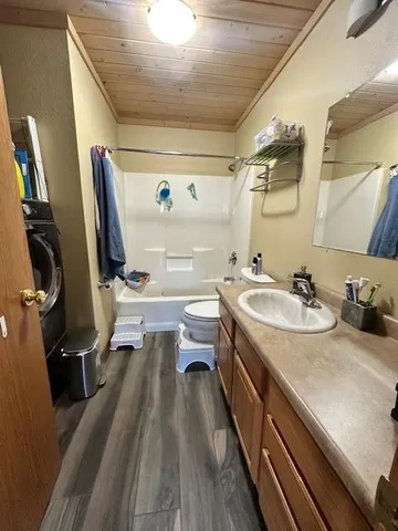 $220,000 | 913 4th Street Southeast, Bemidji, MN 56601