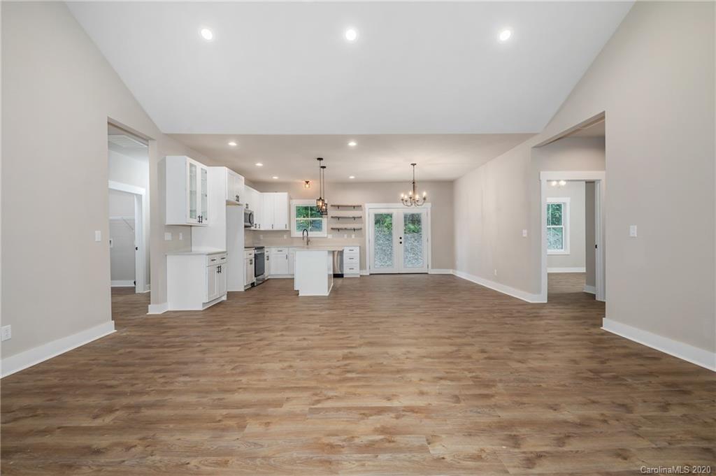 17 McDaniel Road Fletcher, NC 28732 - Photo 8 of 28 Gallery Image 8