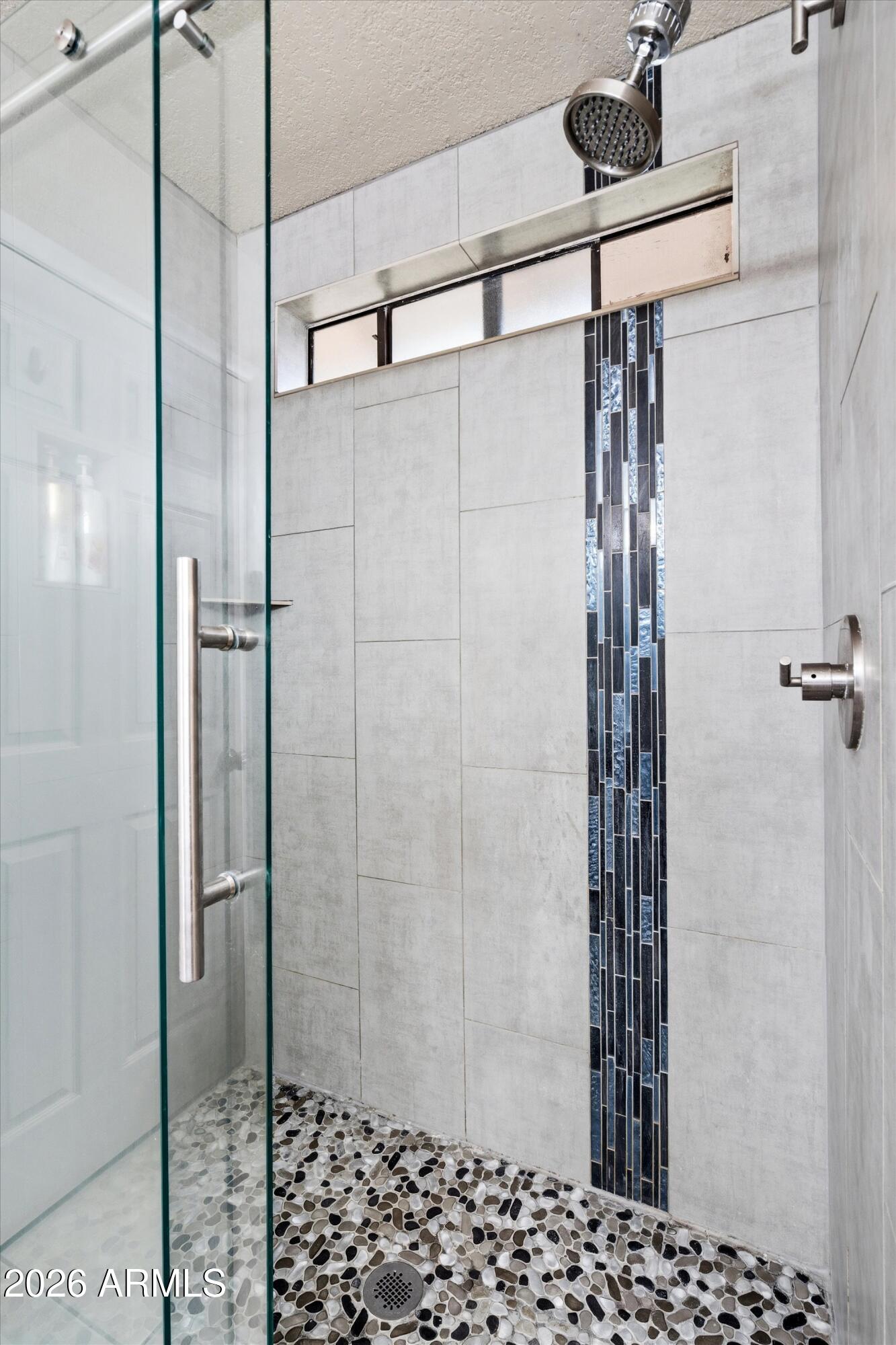 3133 East John Cabot Road Phoenix, AZ 85032 - Photo 18 of 30 20-Primary Shower