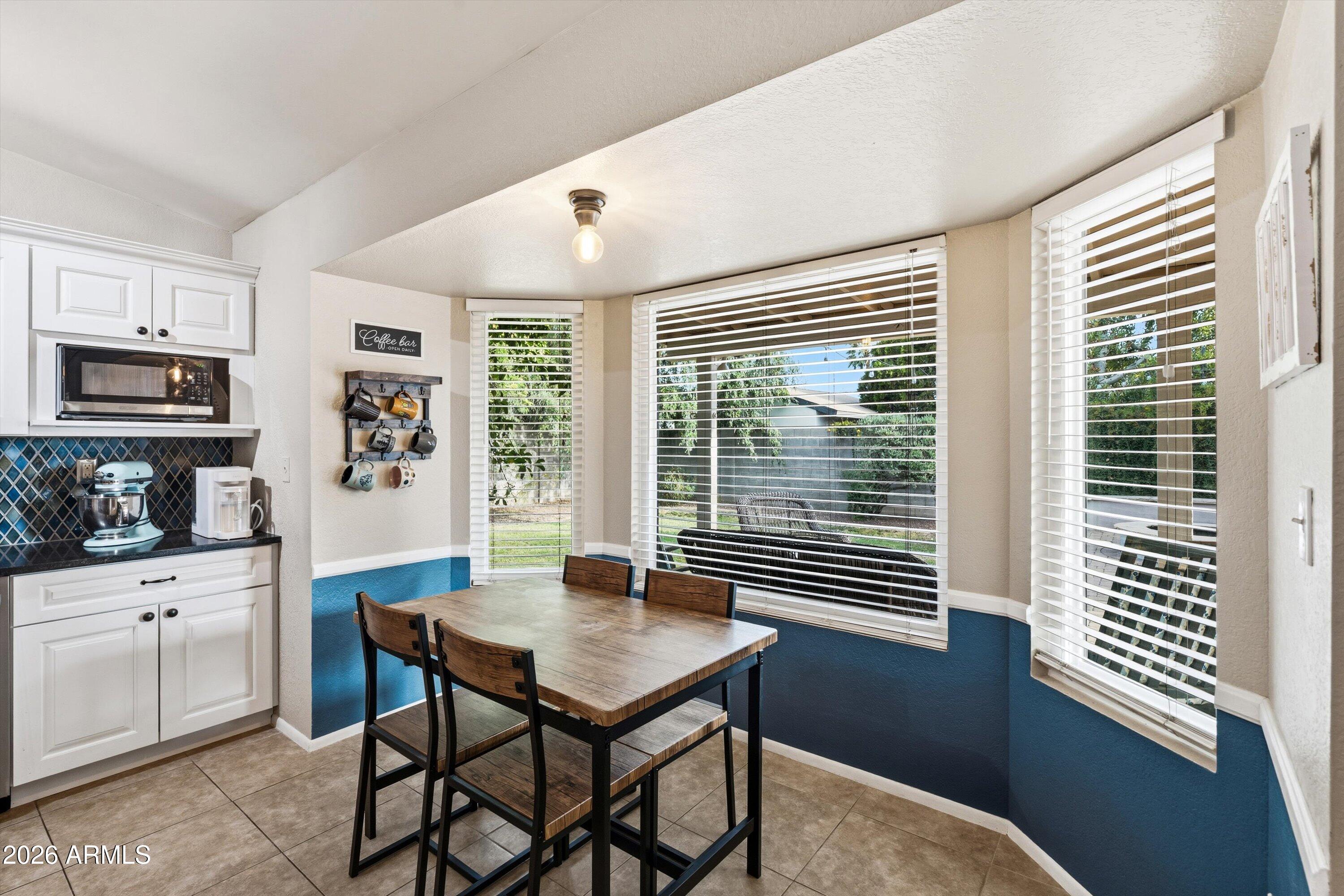 3133 East John Cabot Road Phoenix, AZ 85032 - Photo 10 of 30 11-Kitchen to Dining