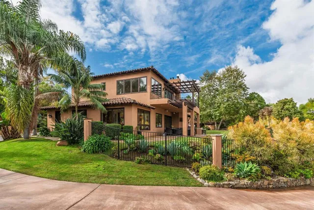 $4,995,000 | 18102 Via Ascenso, Rancho Santa Fe, CA 92067