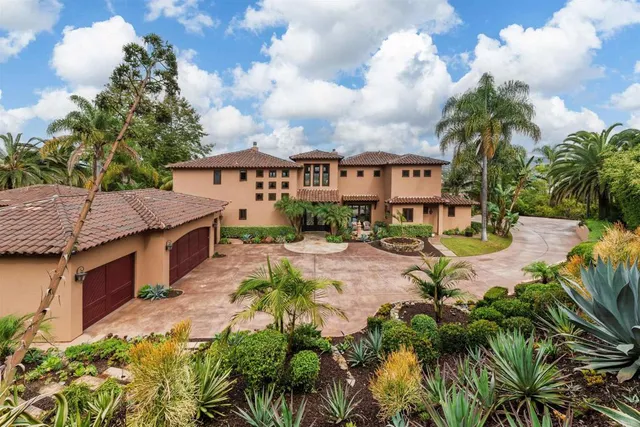$4,995,000 | 18102 Via Ascenso, Rancho Santa Fe, CA 92067