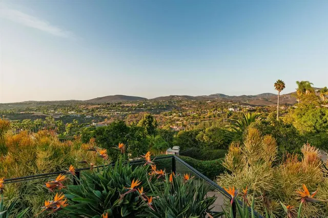 $4,995,000 | 18102 Via Ascenso, Rancho Santa Fe, CA 92067