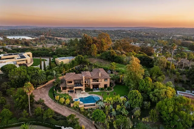 $4,995,000 | 18102 Via Ascenso, Rancho Santa Fe, CA 92067