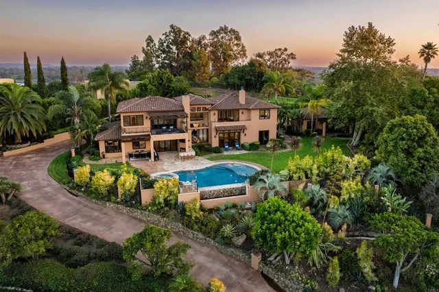 $4,995,000 | 18102 Via Ascenso, Rancho Santa Fe, CA 92067