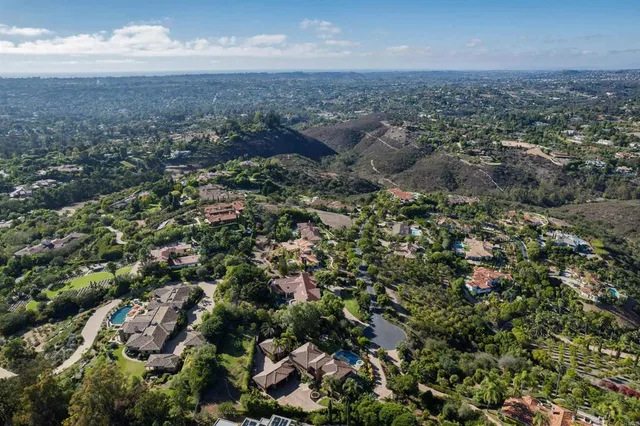 $4,995,000 | 18102 Via Ascenso, Rancho Santa Fe, CA 92067