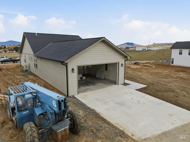 $460,000 | 995 Edington Avenue, Moscow, ID 83843