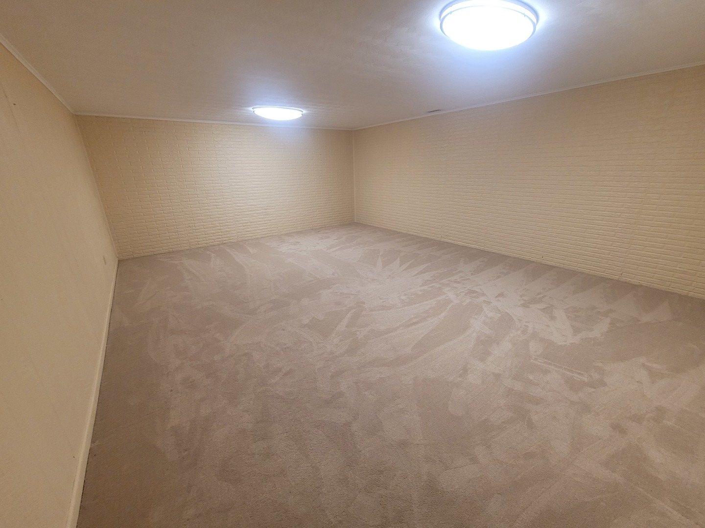 524 North 34th Street Mount Vernon, IL 62864 - Photo 24 of 34 an empty room with a empty space and window