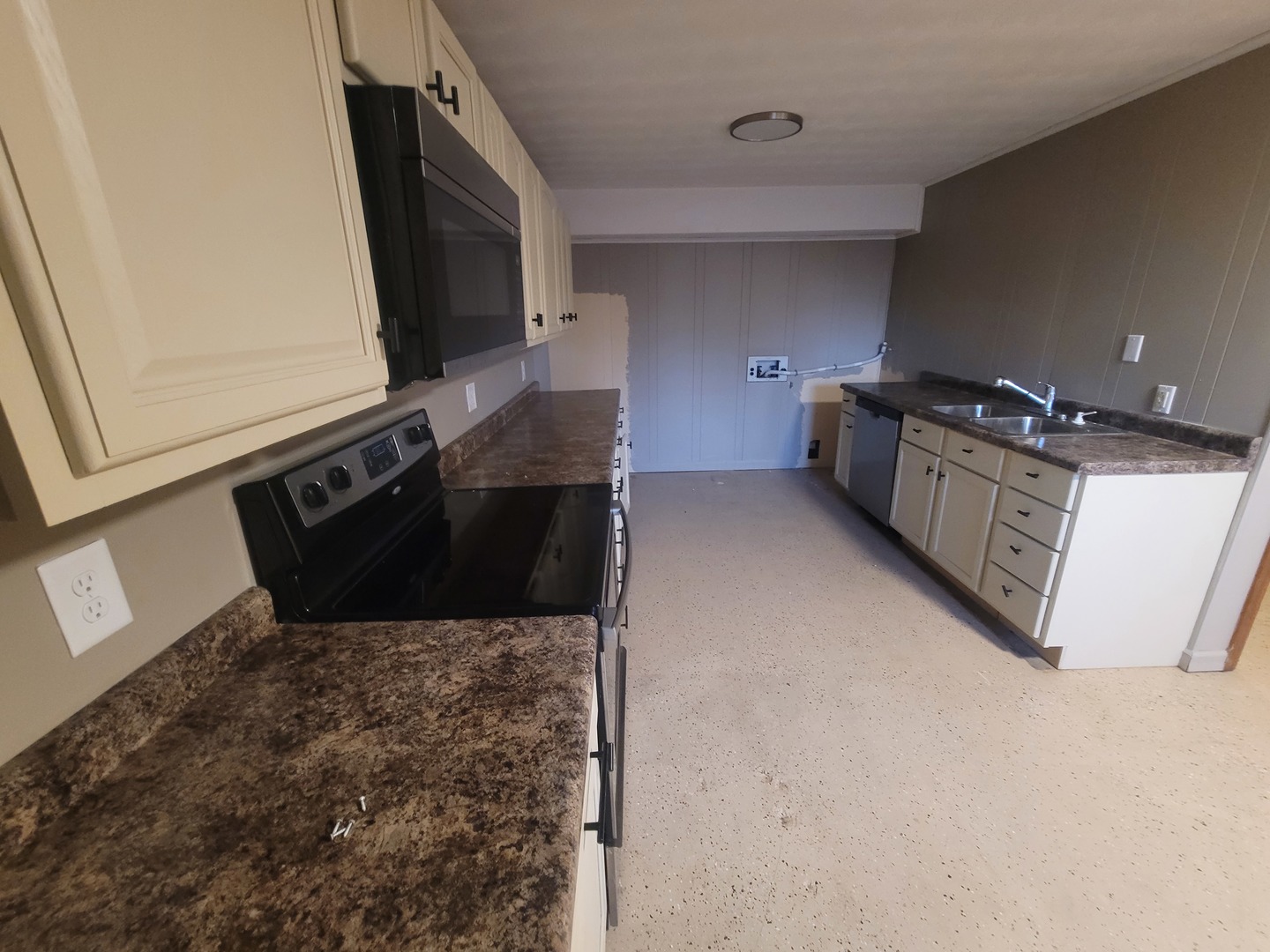 524 North 34th Street Mount Vernon, IL 62864 - Photo 30 of 34 a kitchen with a stove and a microwave