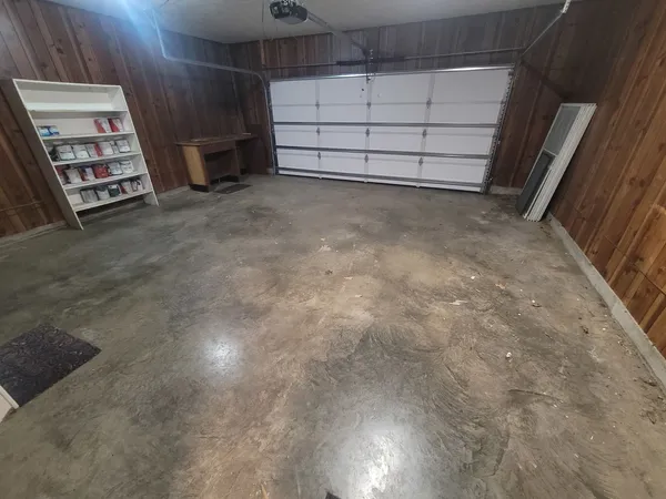a view of a garage